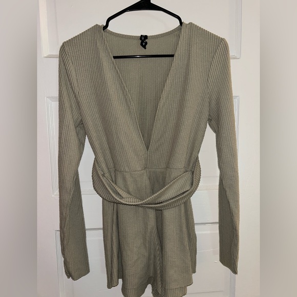 URBAN OUTFITTERS OUT FROM UNDER ROMPER - Picture 3 of 5